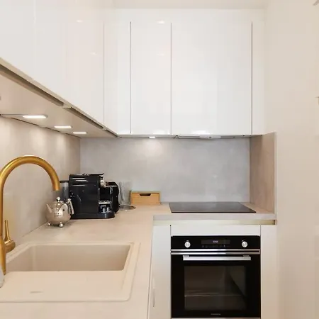 Sur La Croisette Neuf Apartment